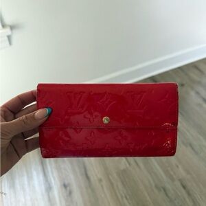 Louis Vuitton Monogram Sarah Vernis Wallet Rose Pop